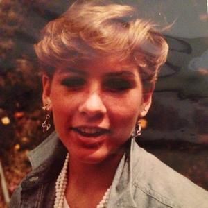 Meet your Posher, Leslie